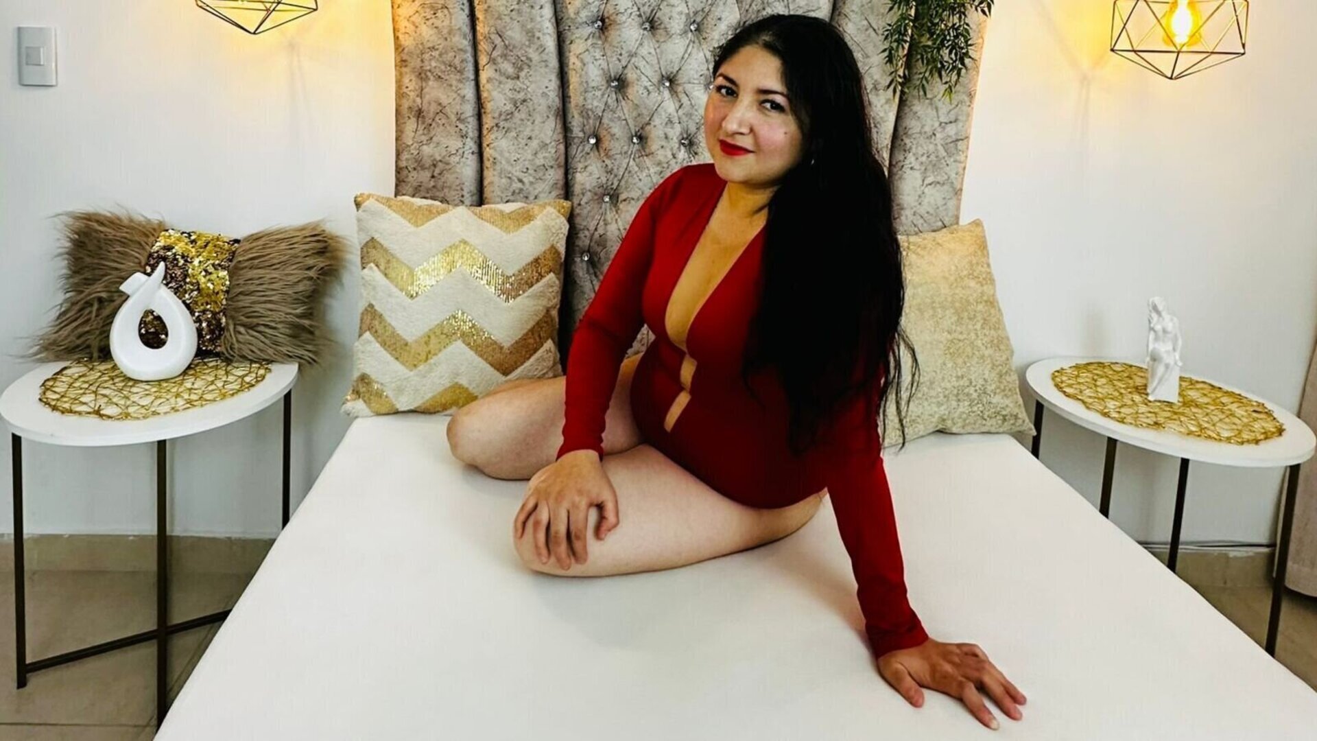 JasmineChours's Live Nude Chat