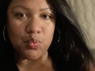 PhoenixBBW's Live Nude Chat