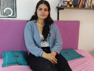 AhriaRusso's Live Nude Chat