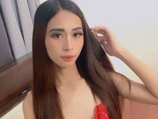 AlmiraCharms's Live Nude Chat