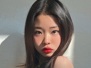 AomiAi's Live Nude Chat