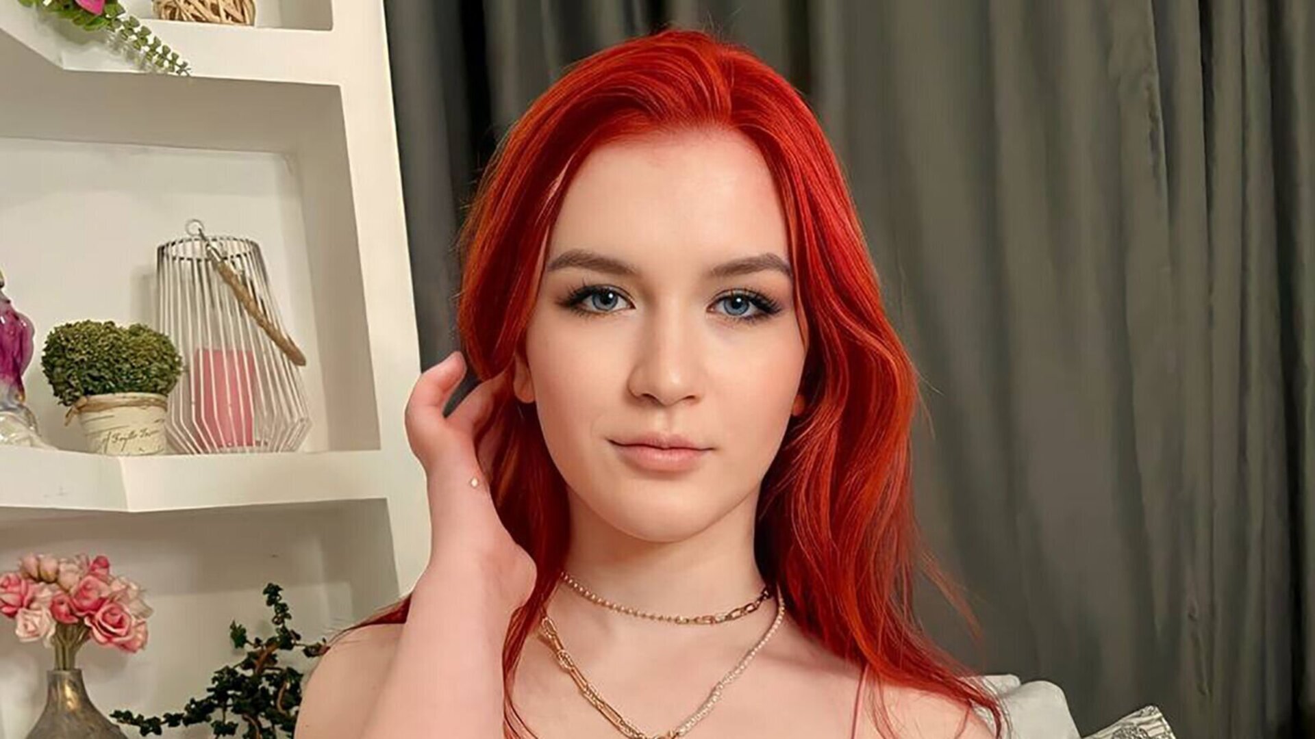 DaynaBoll's Live Nude Chat