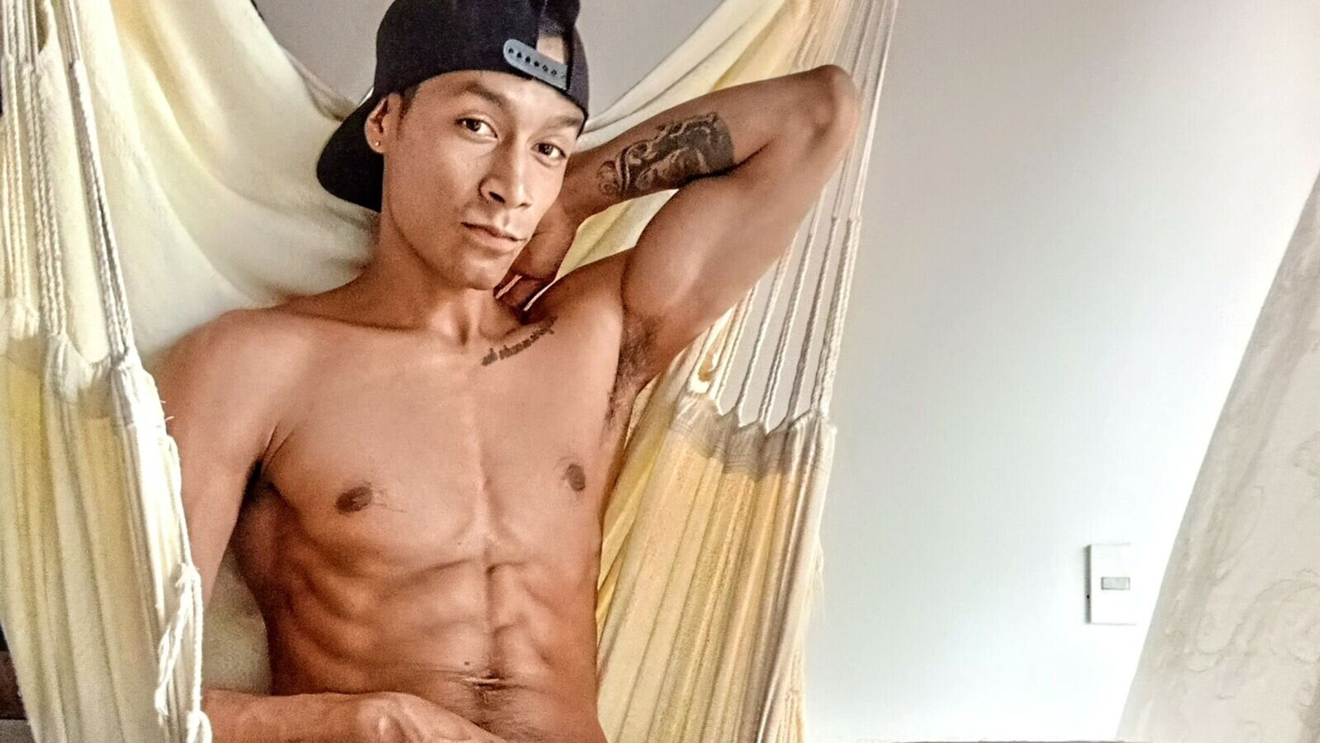 DuviMorales's Live Nude Chat