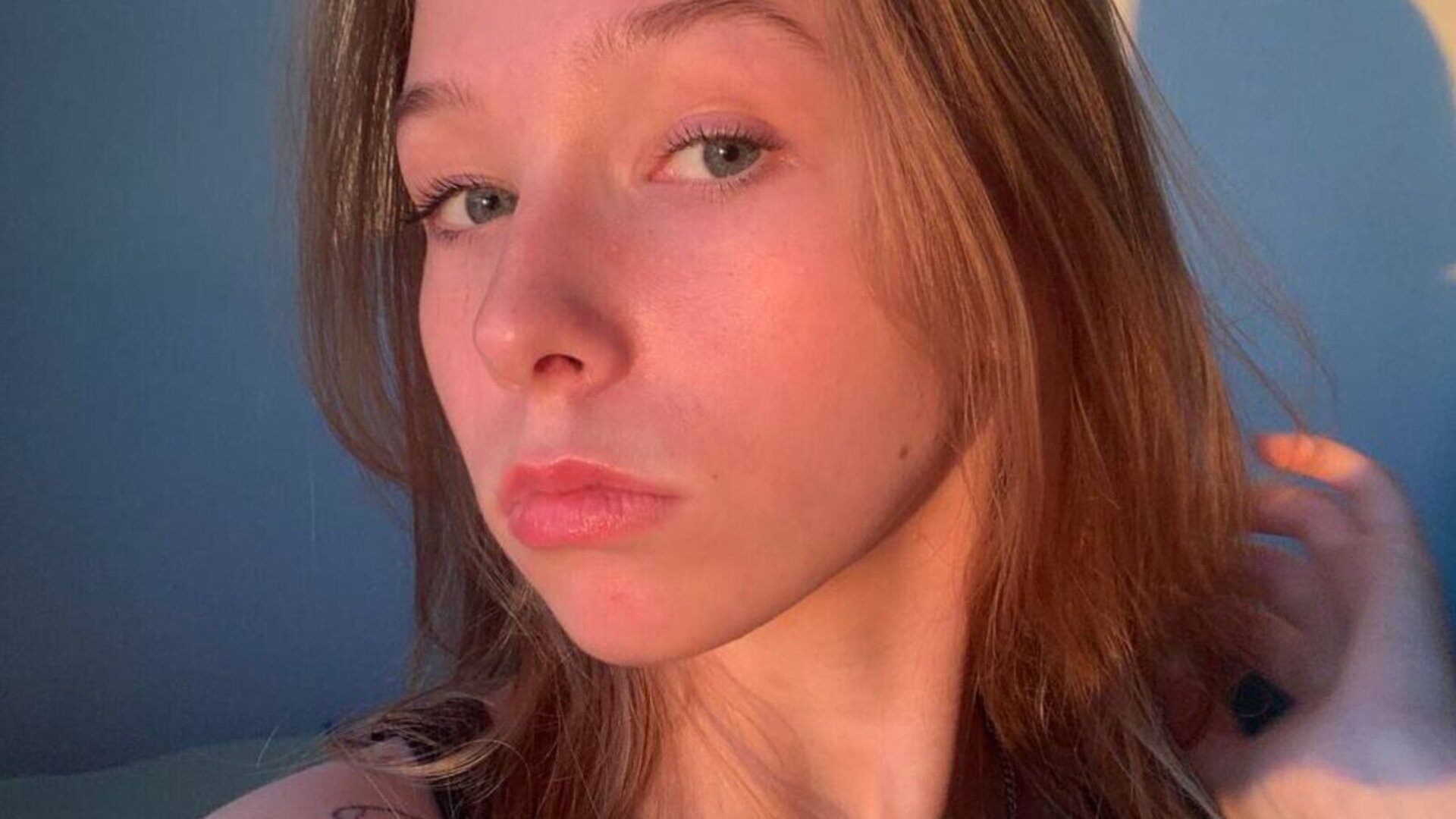 LilyRoses's Live Nude Chat