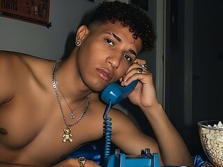 MaikelGarcia's Live Nude Chat